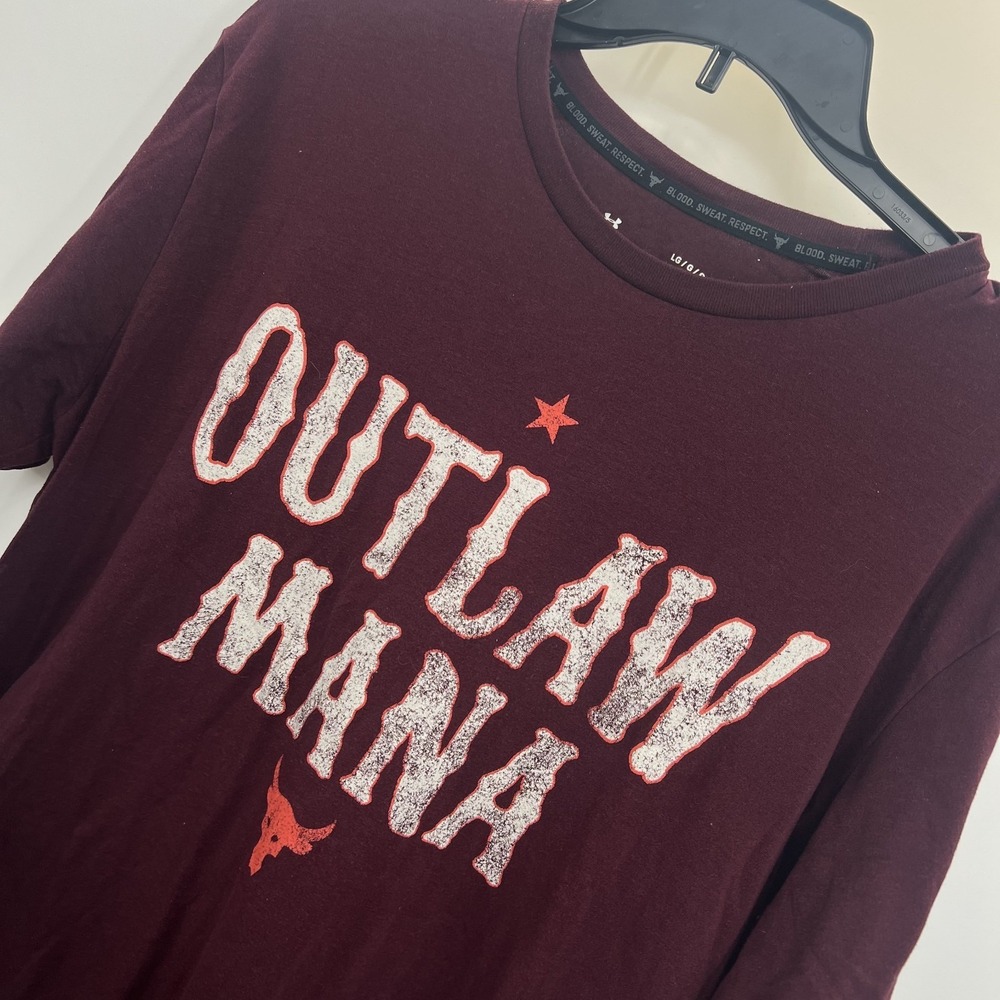 Project Rock Outlaw Mana T Shirt Mens L Gym Running Yoga Crossfit Maroon SS EUC